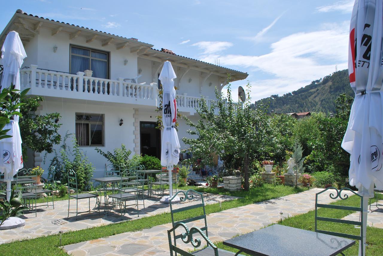 Blen Grand Hotel Berat Exterior photo